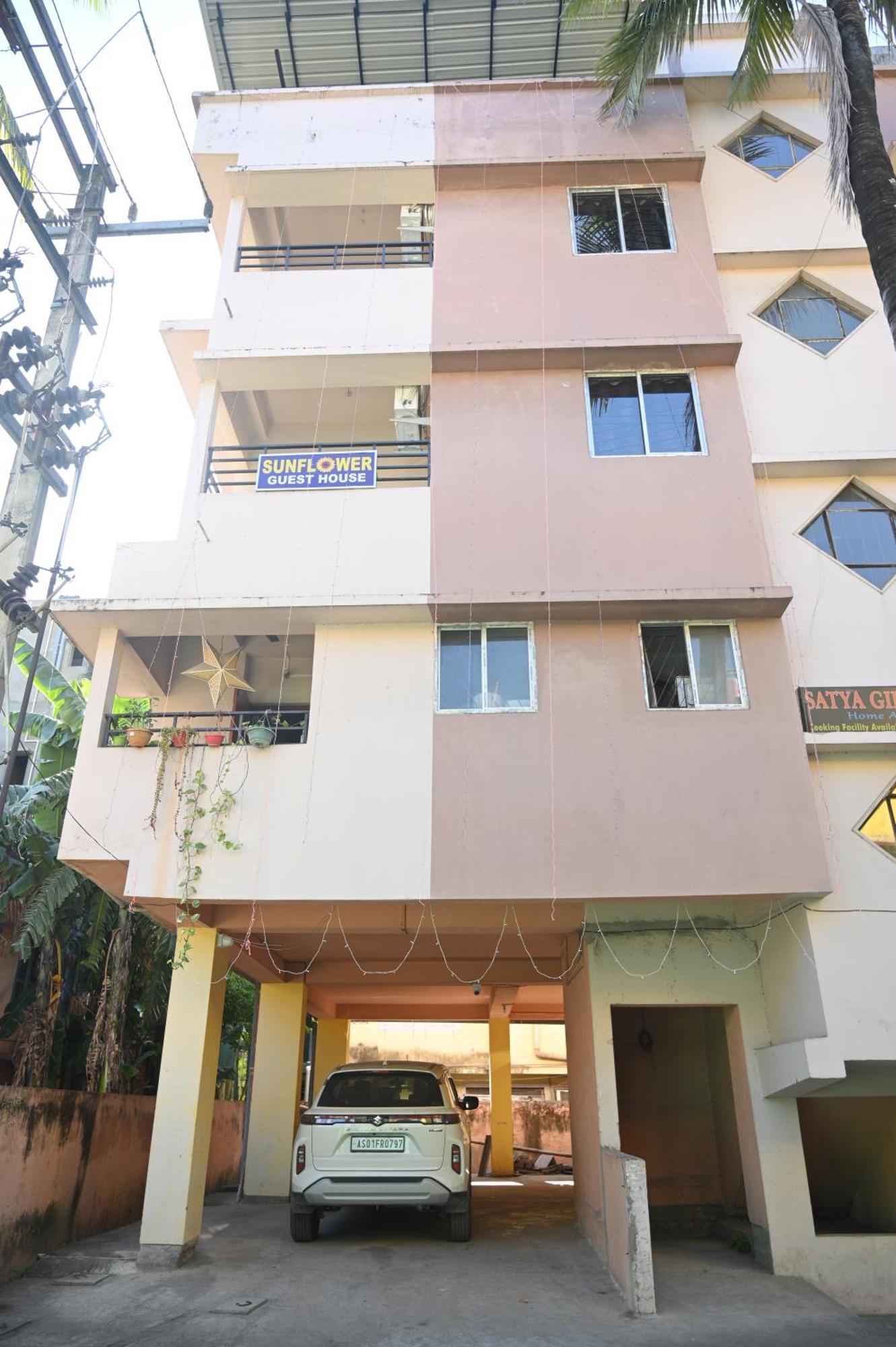 Sunflower Guest House Guwahati Zewnętrze zdjęcie